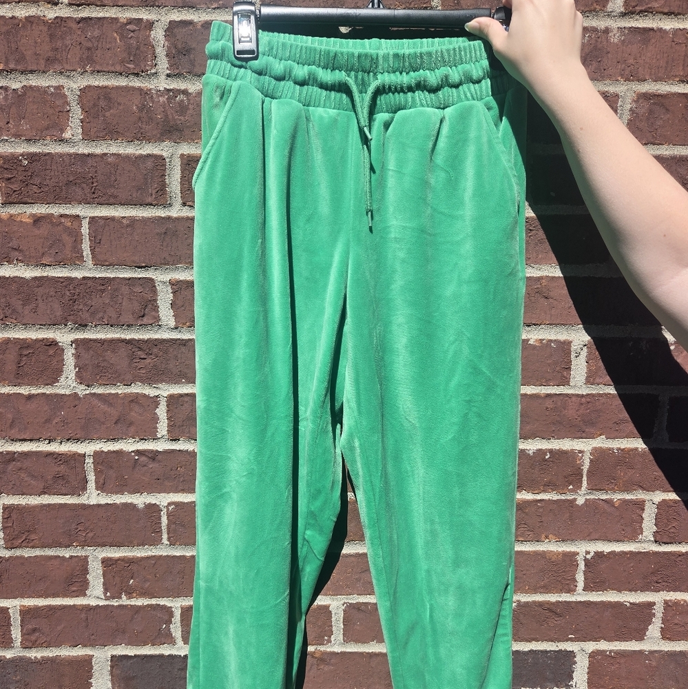 Refuge | Vibrant Green Soft Sweat Pants EUC